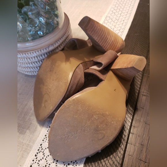 Seychelles heels - Picture 3 of 9